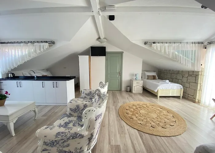 Cumbalica Flora * Çeşme