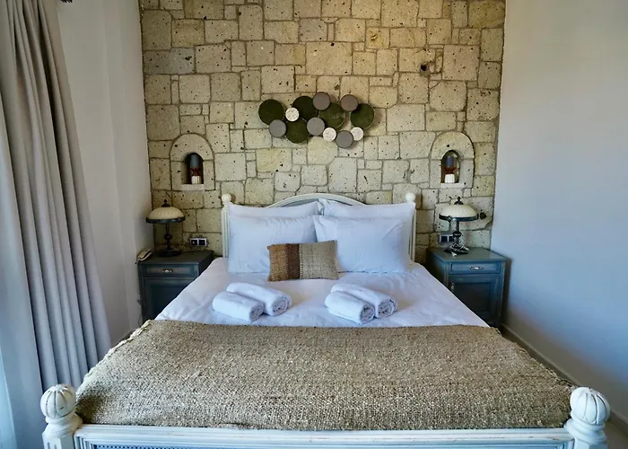 Cumbalica Flora Hotel *