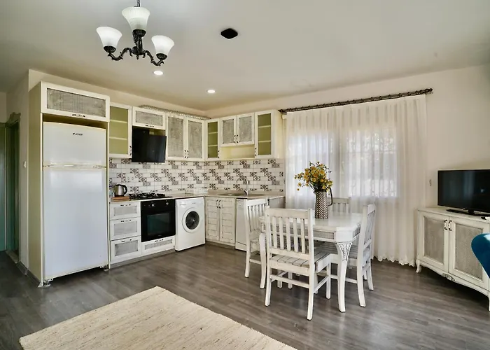 Cumbalica Flora Hotel Çeşme