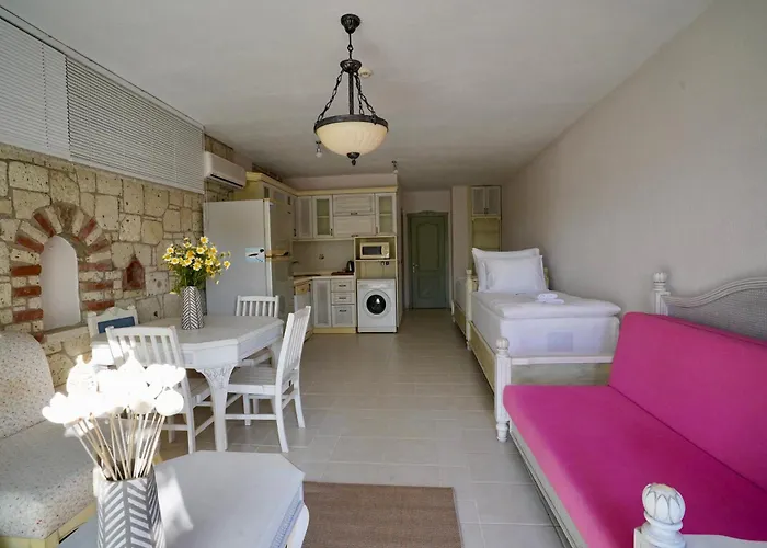 Hotel Cumbalica Flora Çeşme