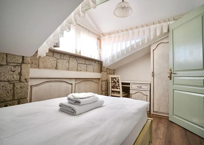 Hotel Cumbalica Flora Çeşme