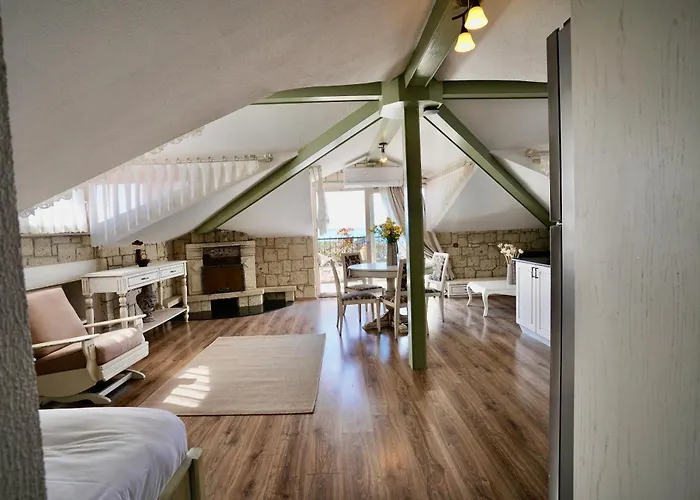 Cumbalica Flora Hotel Çeşme