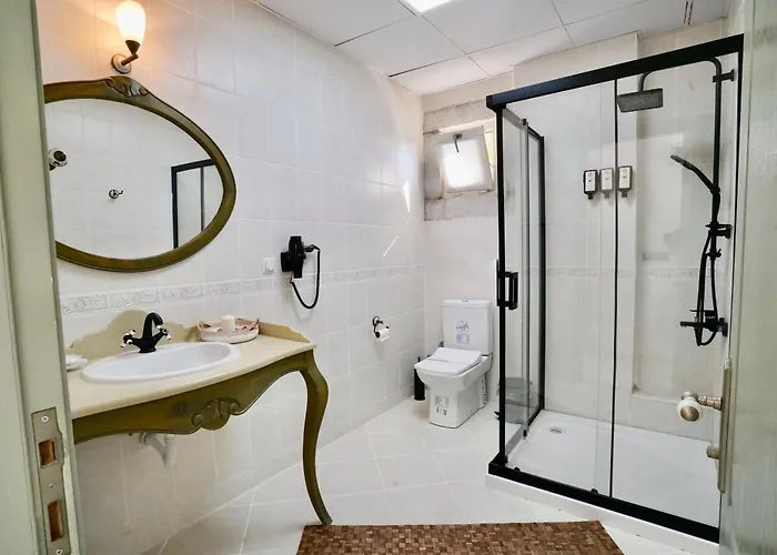 Hotel Cumbalica Flora Çeşme